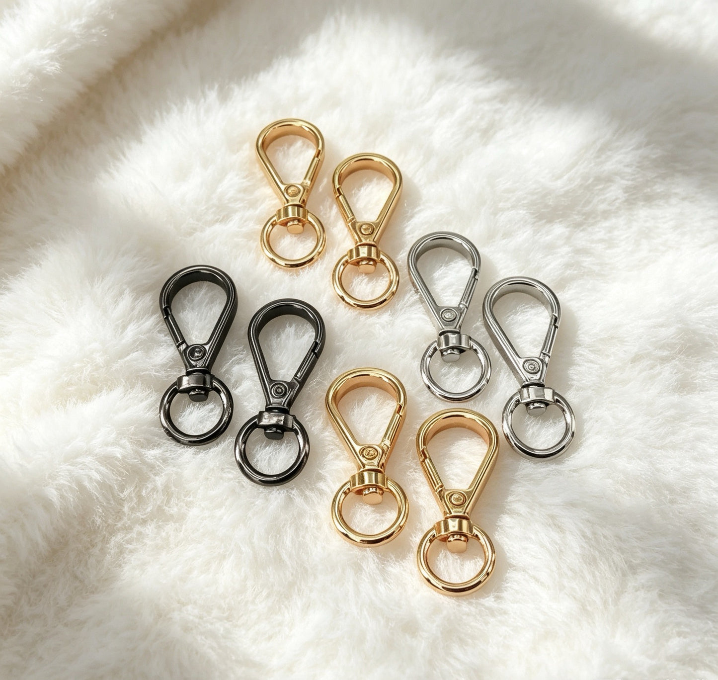 Clips for keychain for phonecharm and bagcharm