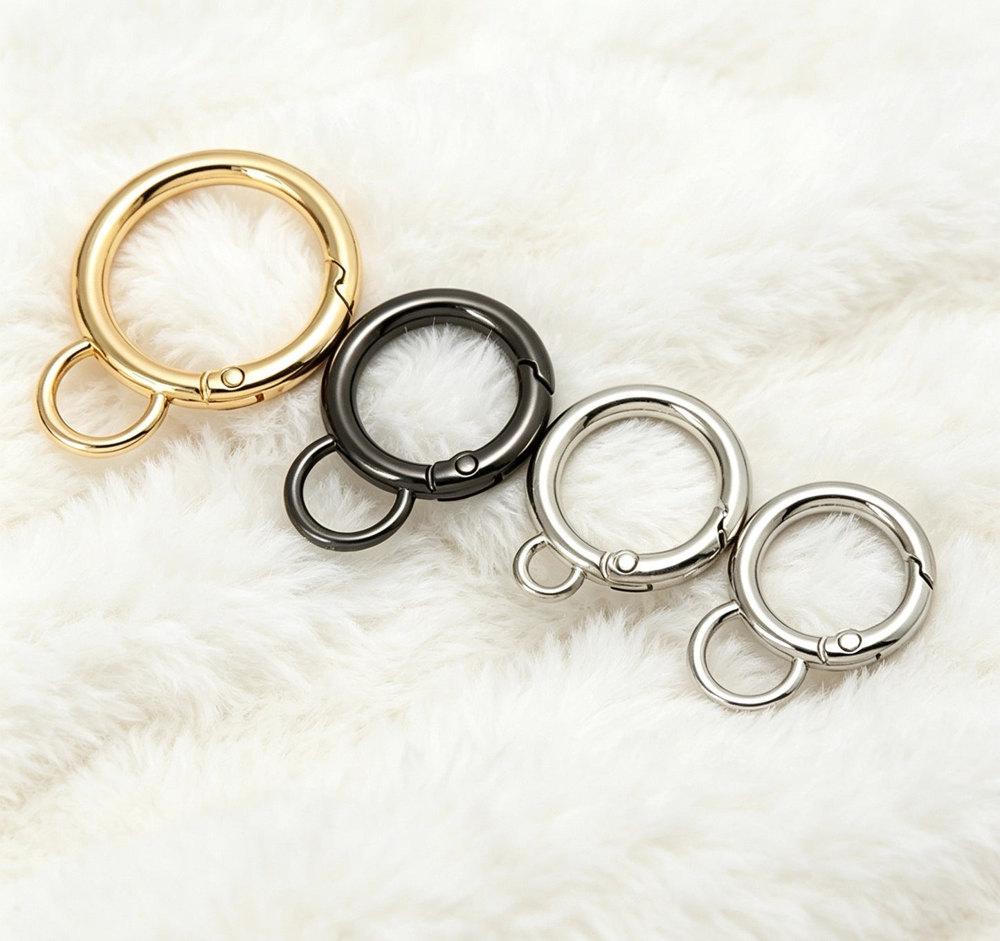 Clips for keychain for phonecharm and bagcharm